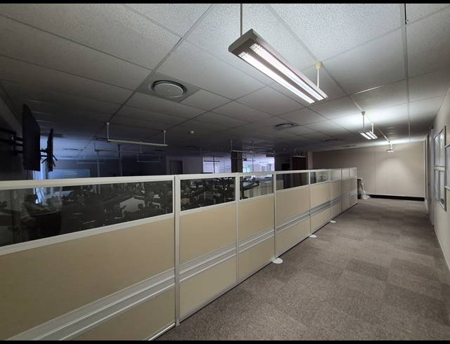 978M² OFFICE TO LET IN SANDTON CENTRAL